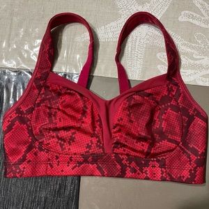Lululemon Ta Ta Tamer sports bra. 34D.